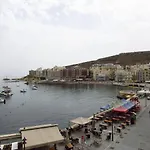 Апартаменты Sea View Beachfront