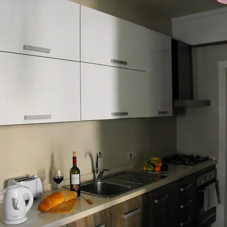 Sea View Beachfront 마살폰