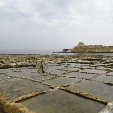 Sea View Beachfront 아파트 마살폰