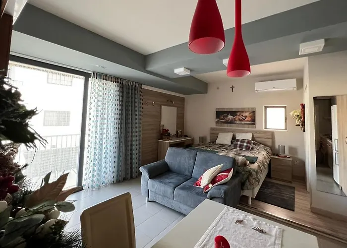 Sea View Beachfront Apartamento Marsalforn